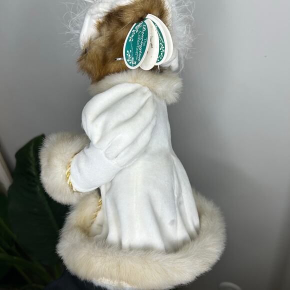 “Victoria” The Bearington Collection Retired Plush Bear W Tags 1082 14" Ivory - Picture 3 of 8
